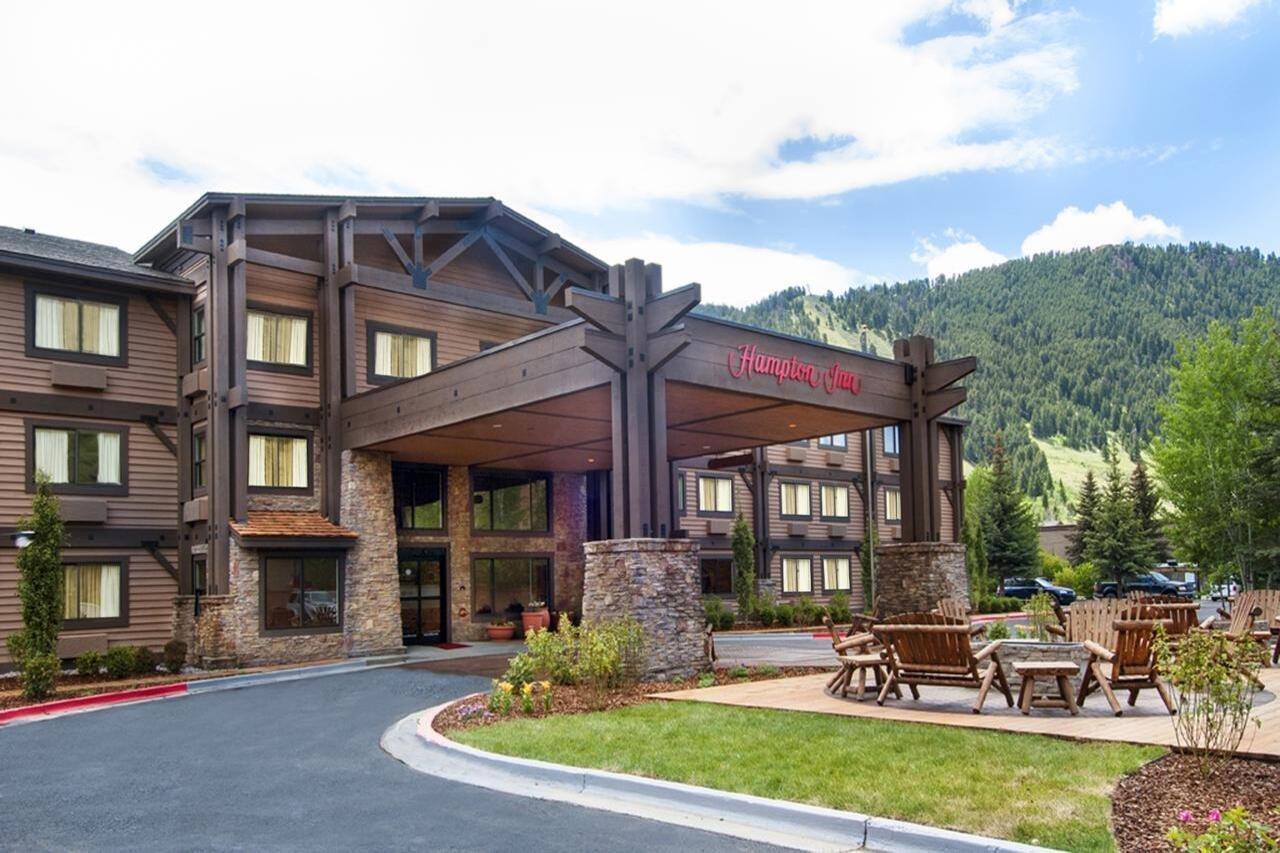 Hampton Inn Jackson-College Avenue Eksteriør bilde