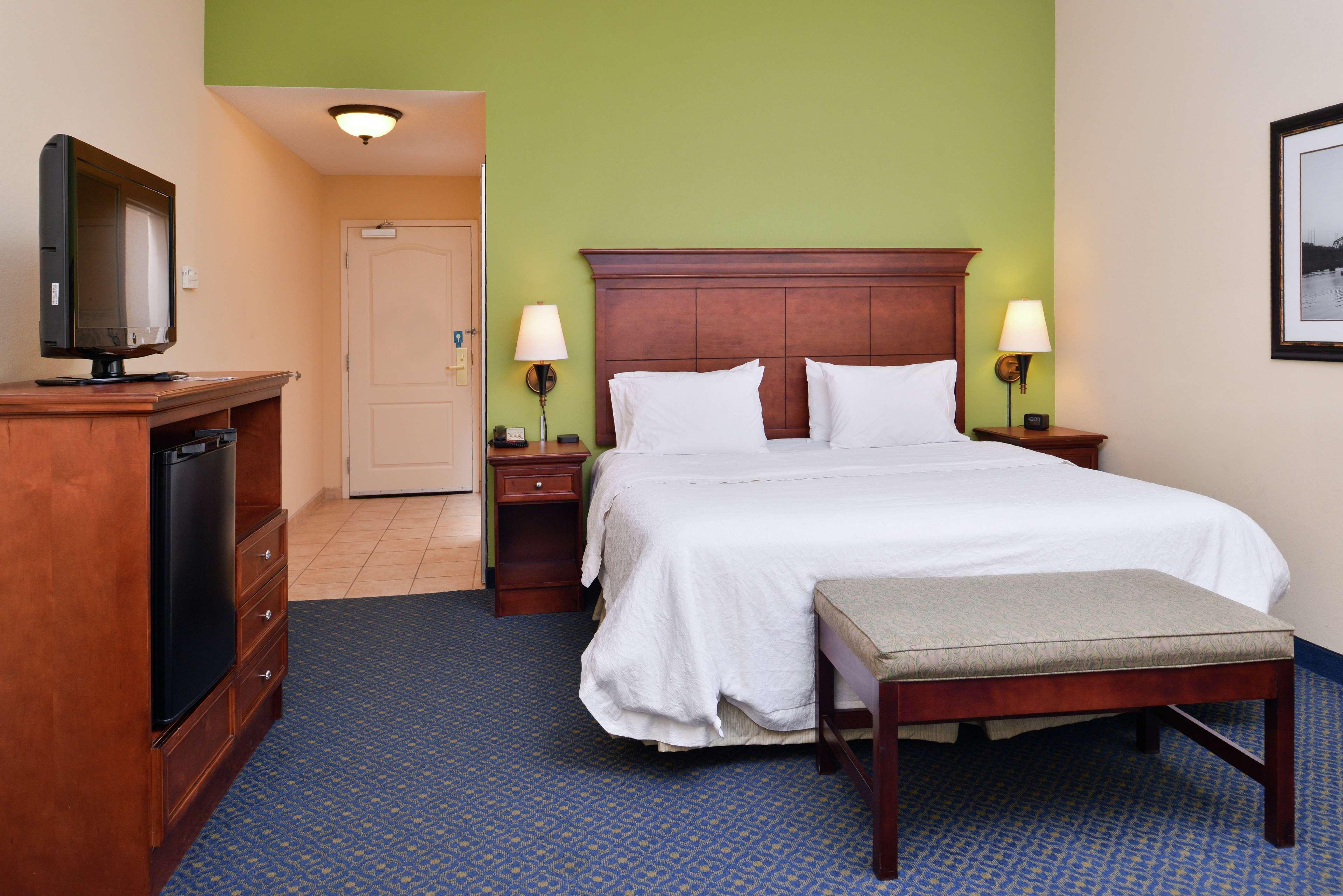 Hampton Inn Jackson-College Avenue Eksteriør bilde