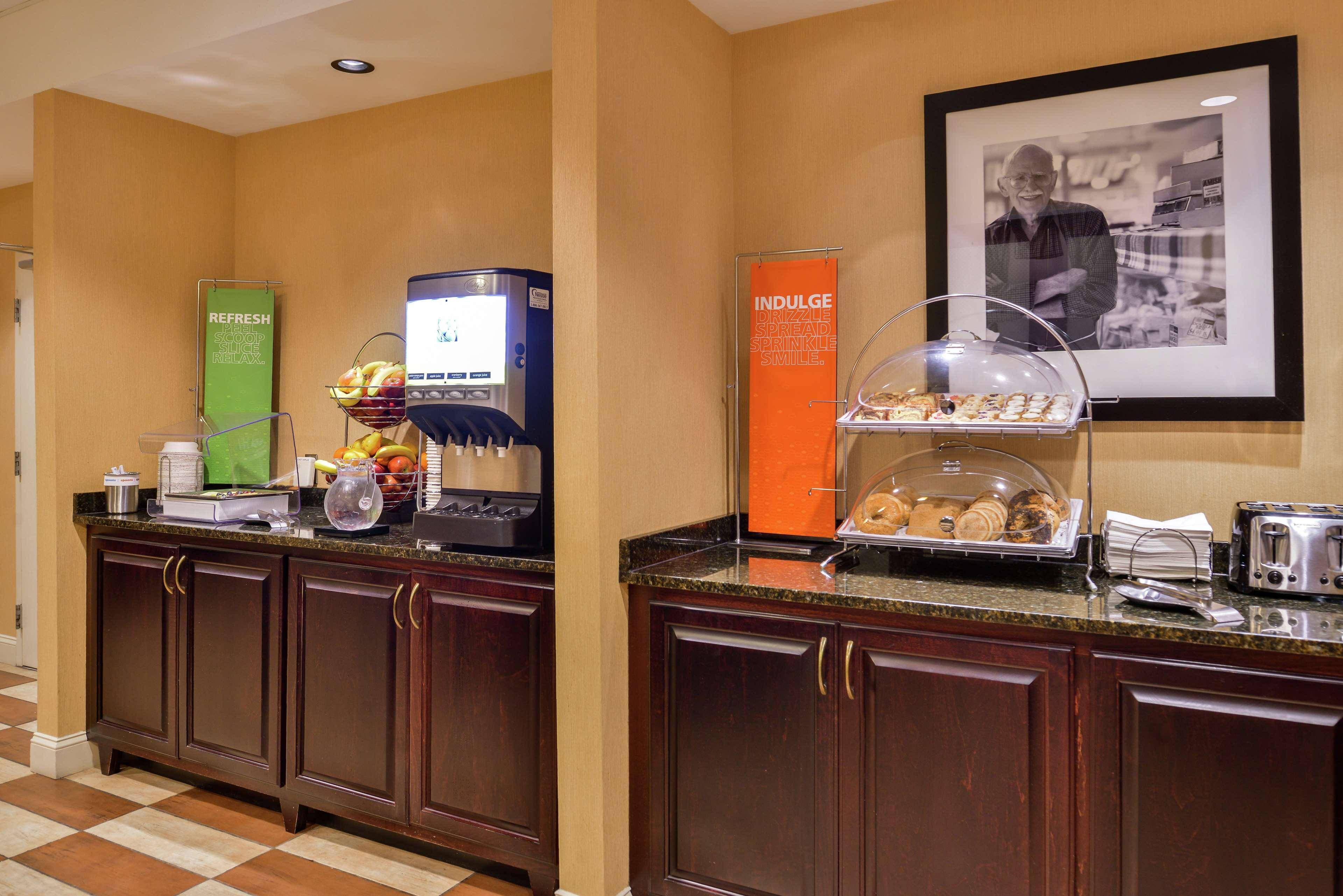 Hampton Inn Jackson-College Avenue Eksteriør bilde