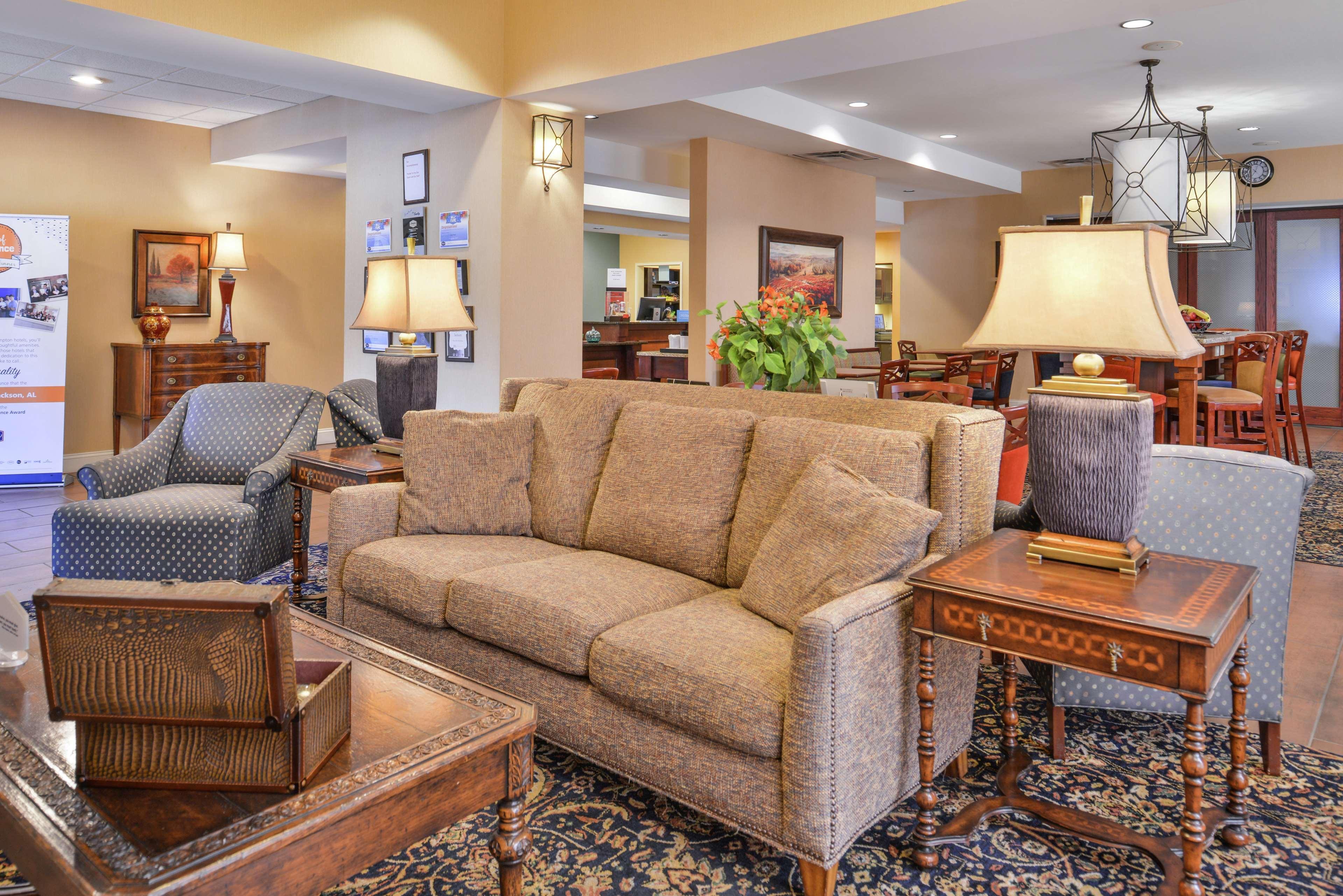 Hampton Inn Jackson-College Avenue Eksteriør bilde
