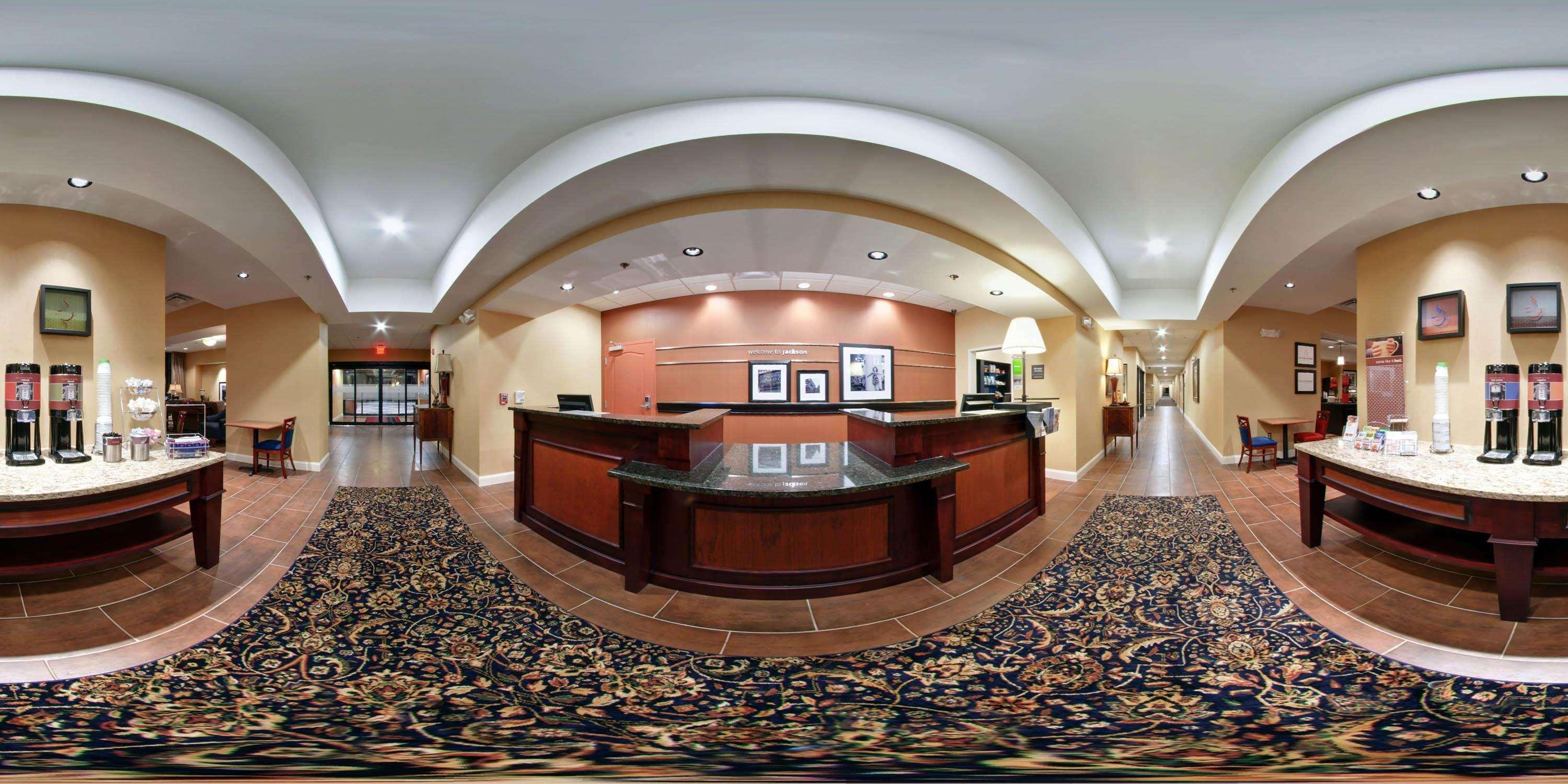Hampton Inn Jackson-College Avenue Eksteriør bilde
