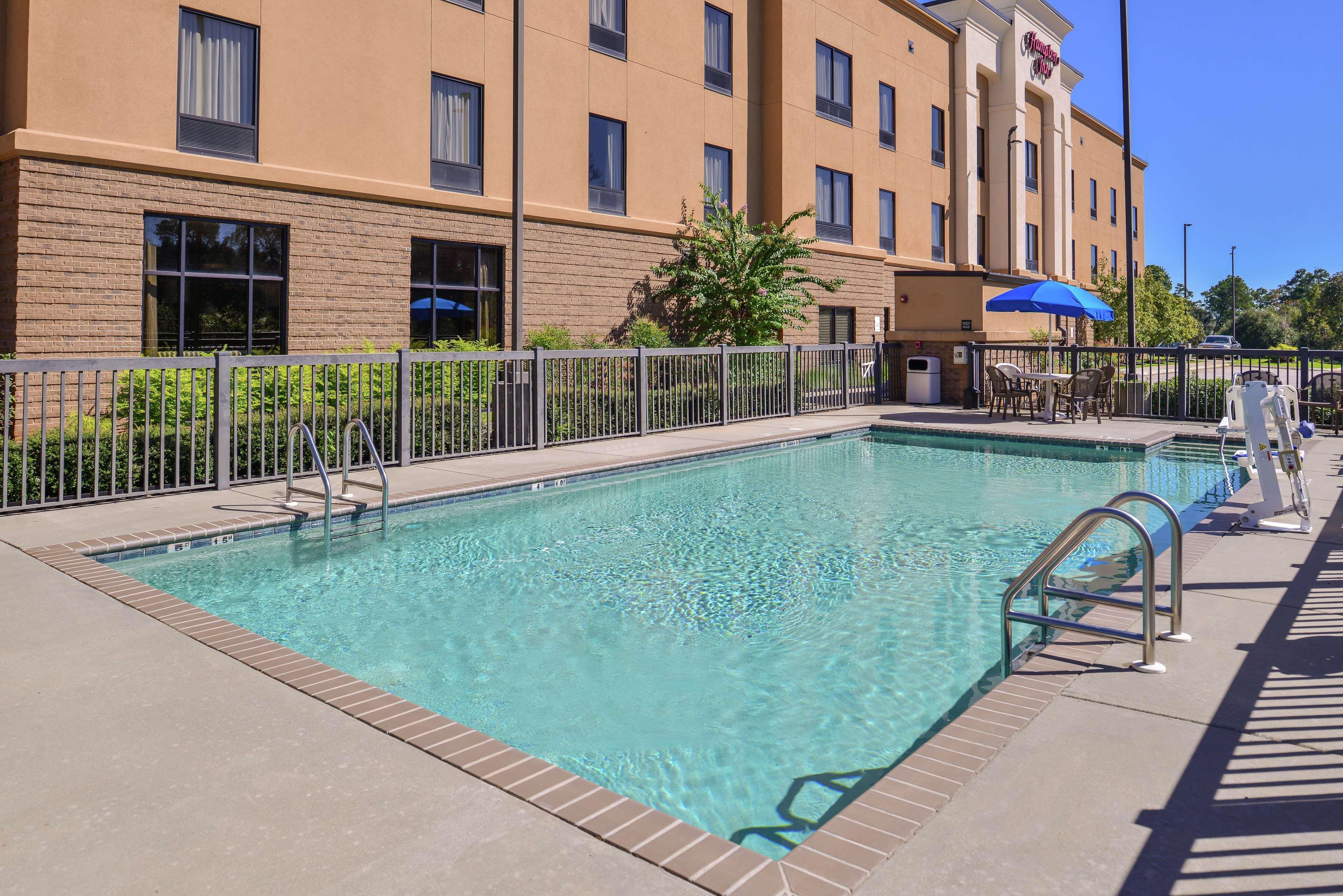 Hampton Inn Jackson-College Avenue Eksteriør bilde