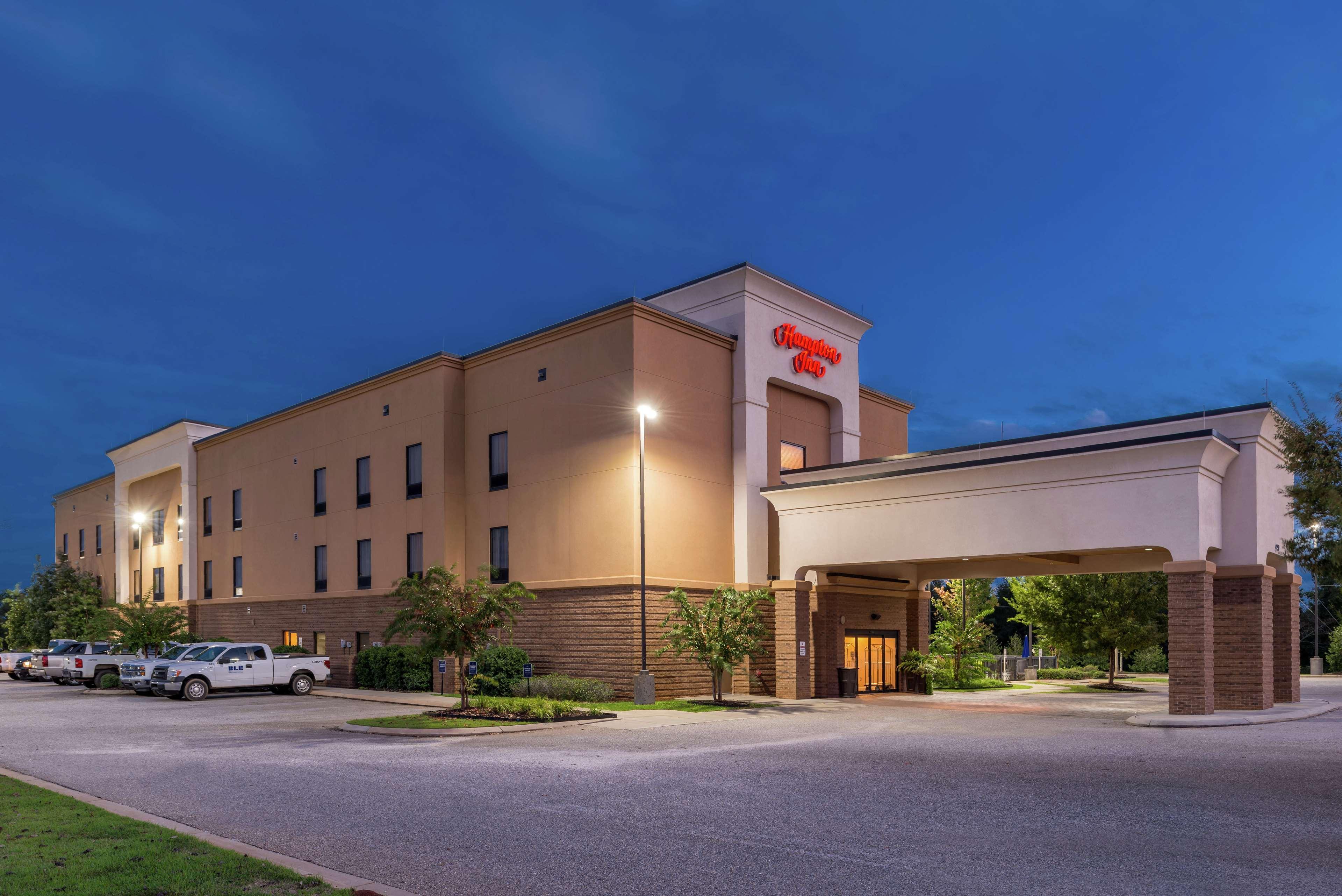 Hampton Inn Jackson-College Avenue Eksteriør bilde