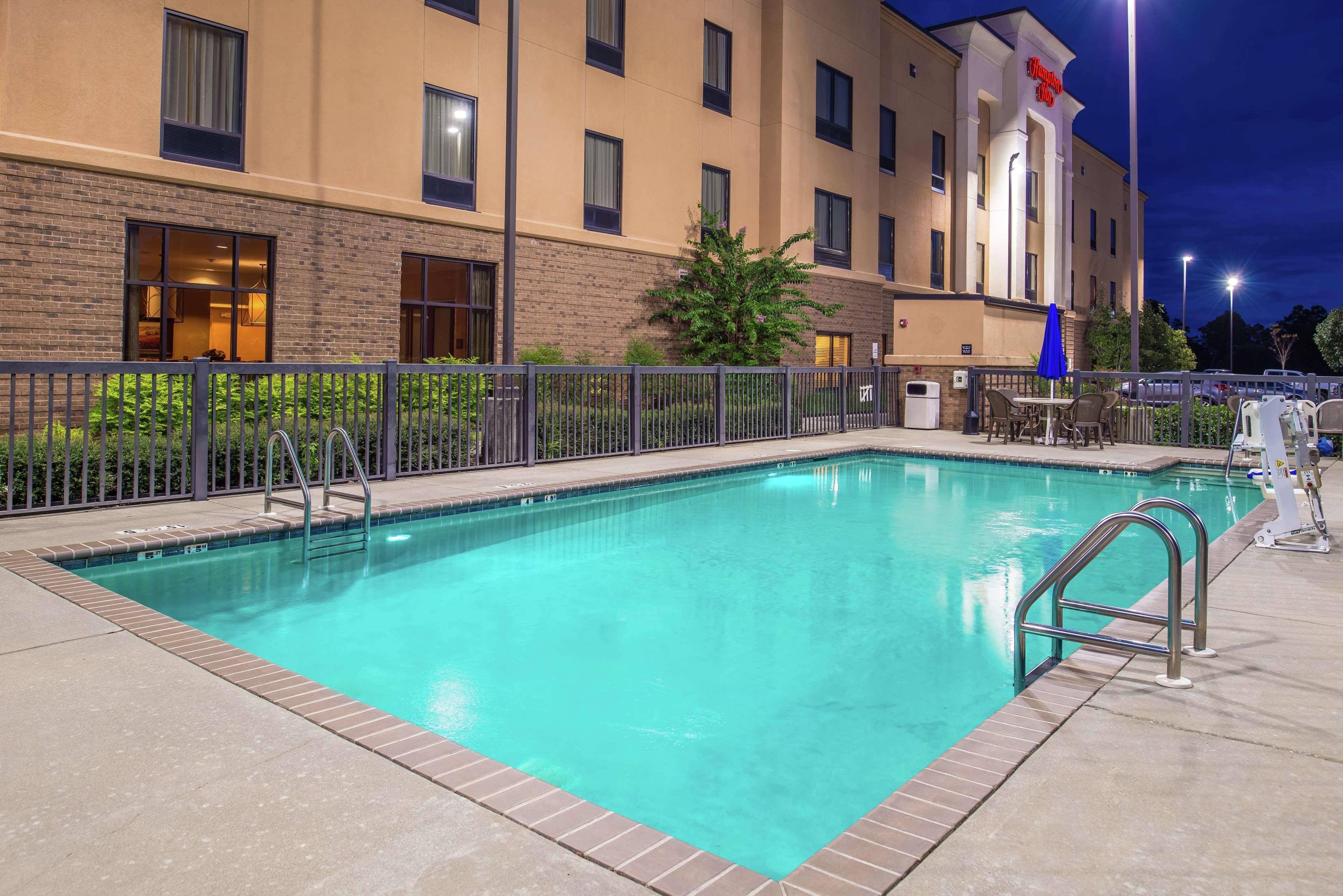 Hampton Inn Jackson-College Avenue Eksteriør bilde