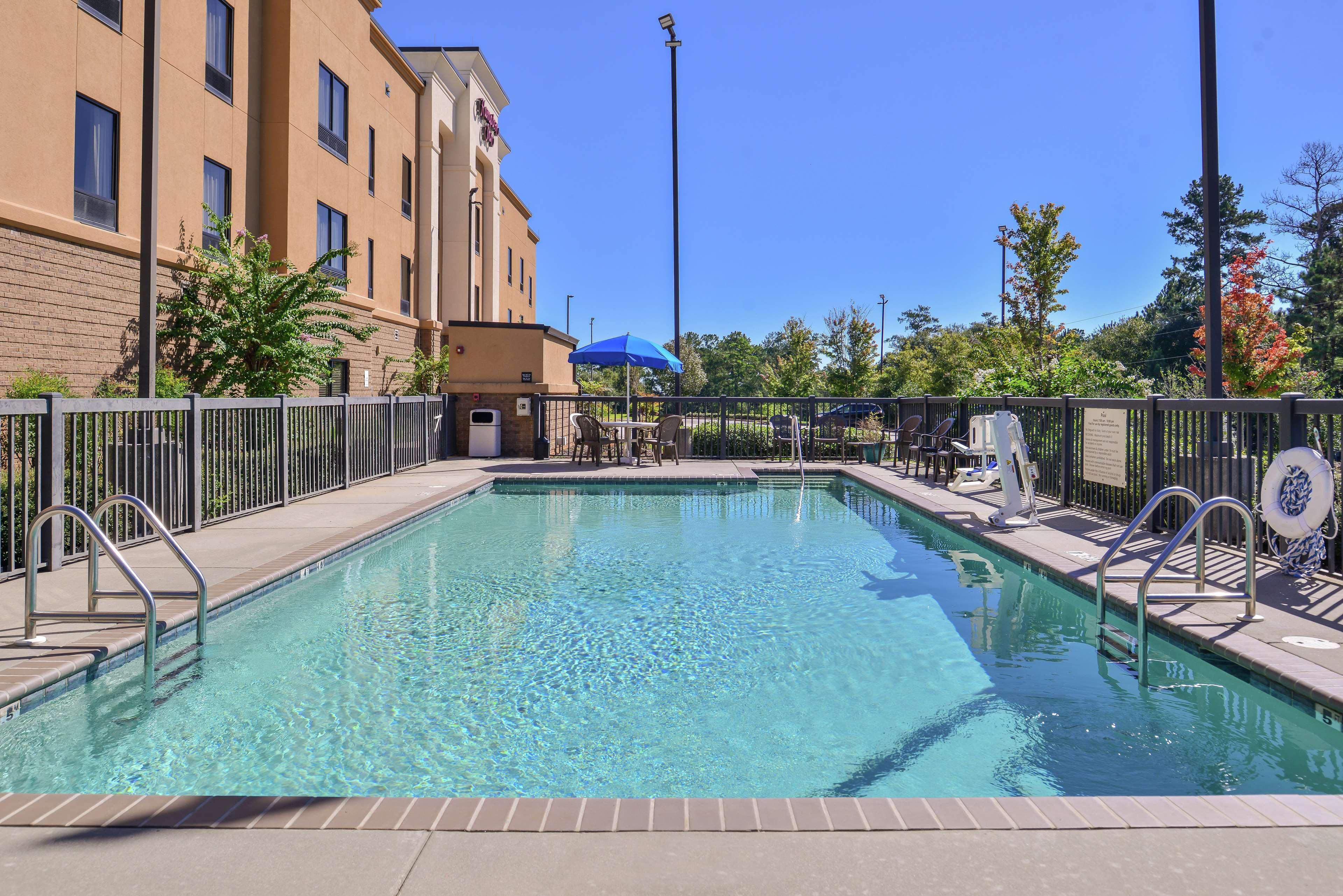 Hampton Inn Jackson-College Avenue Eksteriør bilde